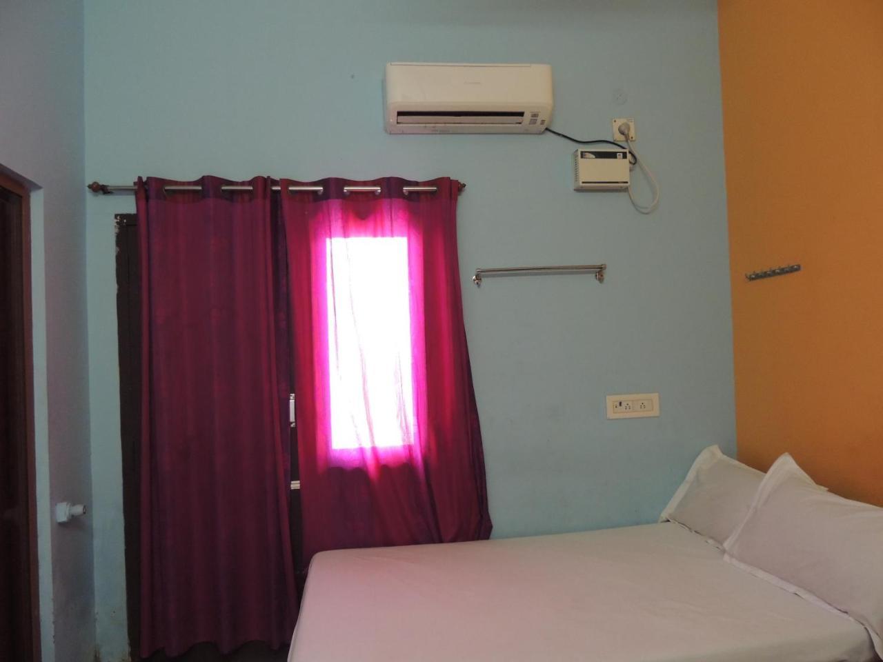 Radha Party Hall Kanchipuram Εξωτερικό φωτογραφία