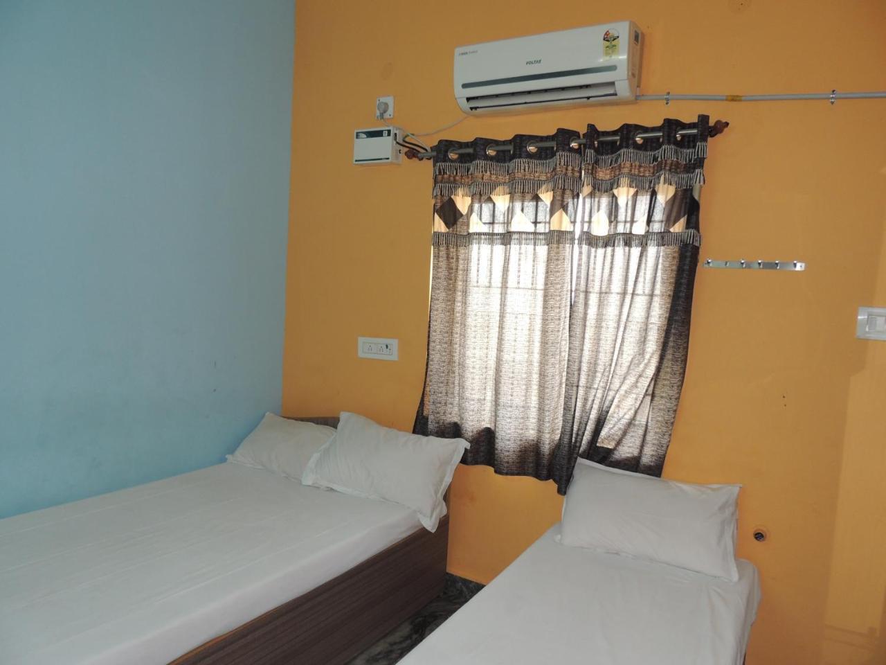 Radha Party Hall Kanchipuram Εξωτερικό φωτογραφία