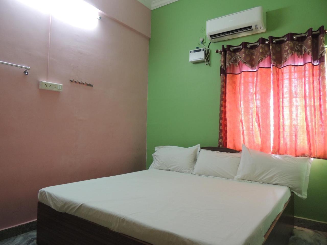 Radha Party Hall Kanchipuram Εξωτερικό φωτογραφία