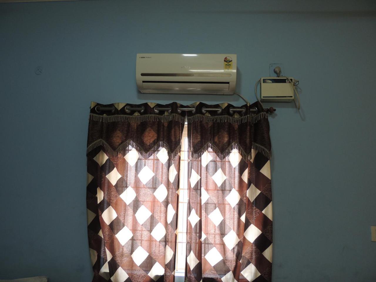Radha Party Hall Kanchipuram Εξωτερικό φωτογραφία