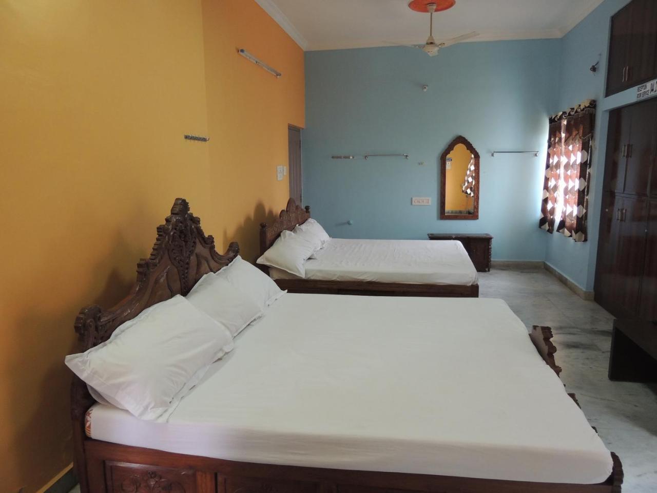 Radha Party Hall Kanchipuram Εξωτερικό φωτογραφία